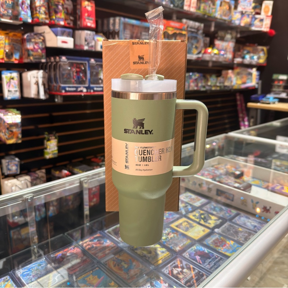 Stanley Olive Quencher H2.0 Tumbler with Handle